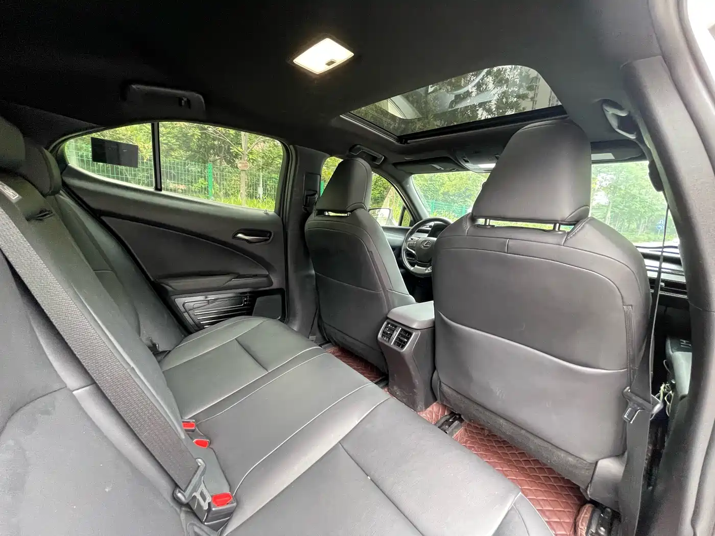 Lexus UX 2019 260h Explorer Fun Edition (China V) фото 12