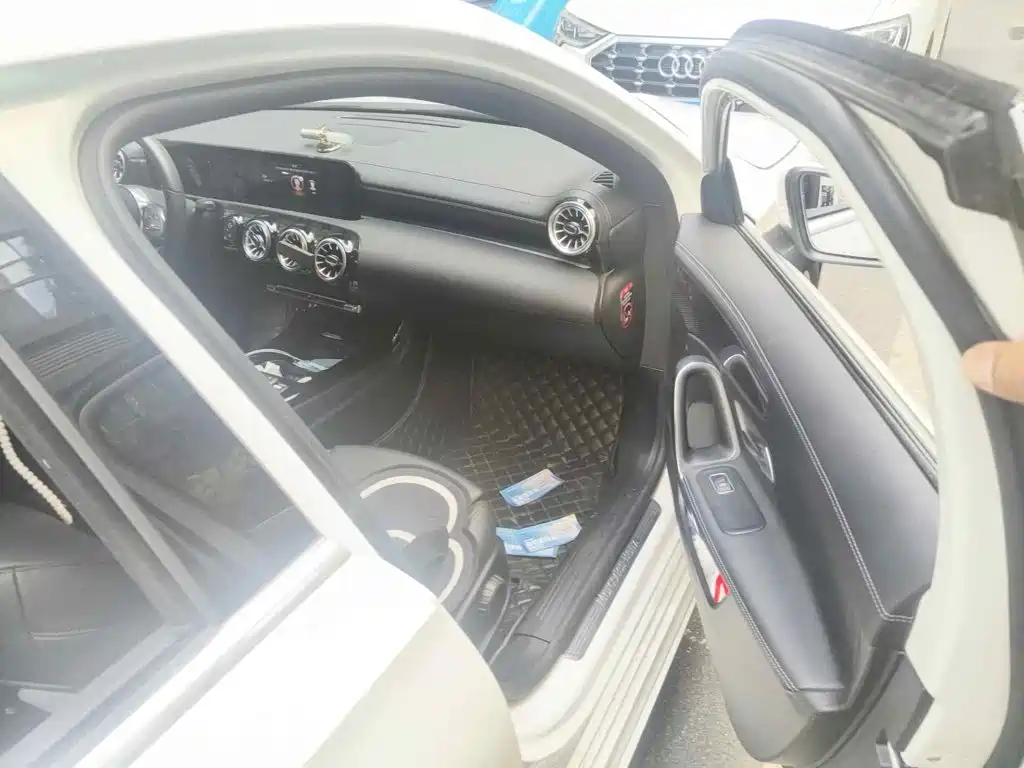 Mercedes-Benz A-Class, миниатюра 13