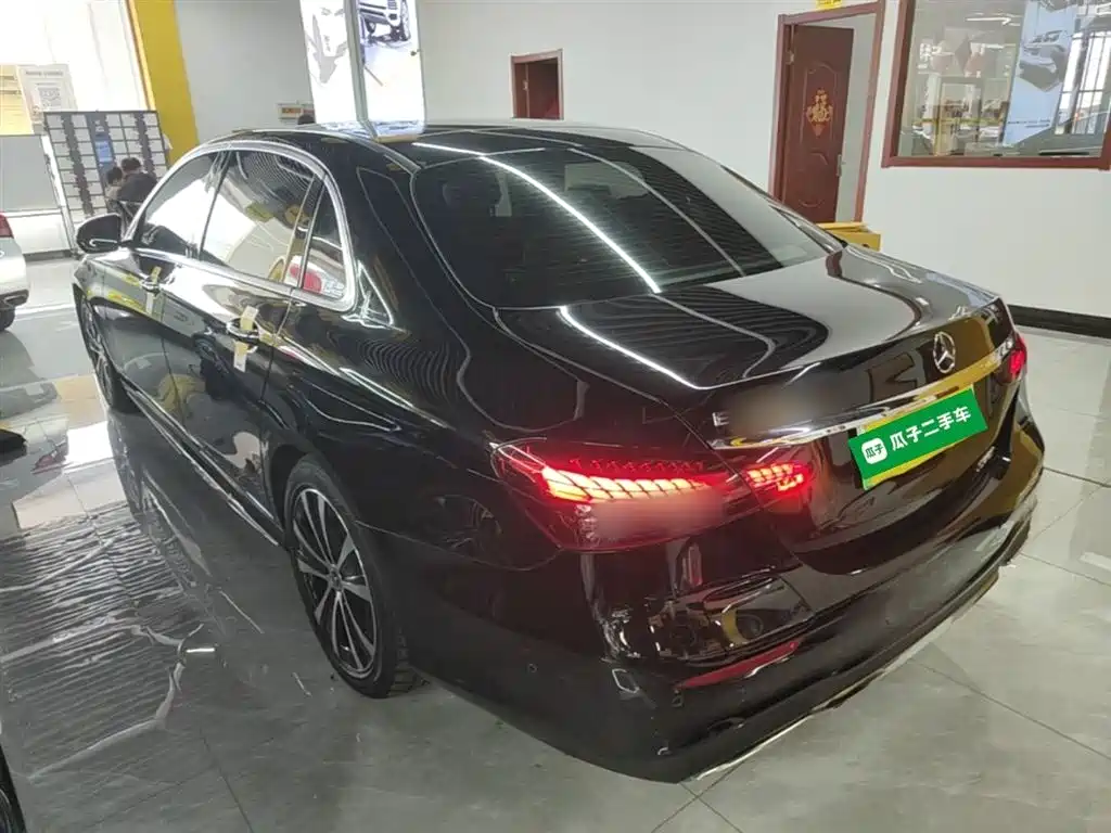 Mercedes-Benz E-Class New Energy 2023 E 350 e L Plug-in Hybrid Sport Sedan фото 5