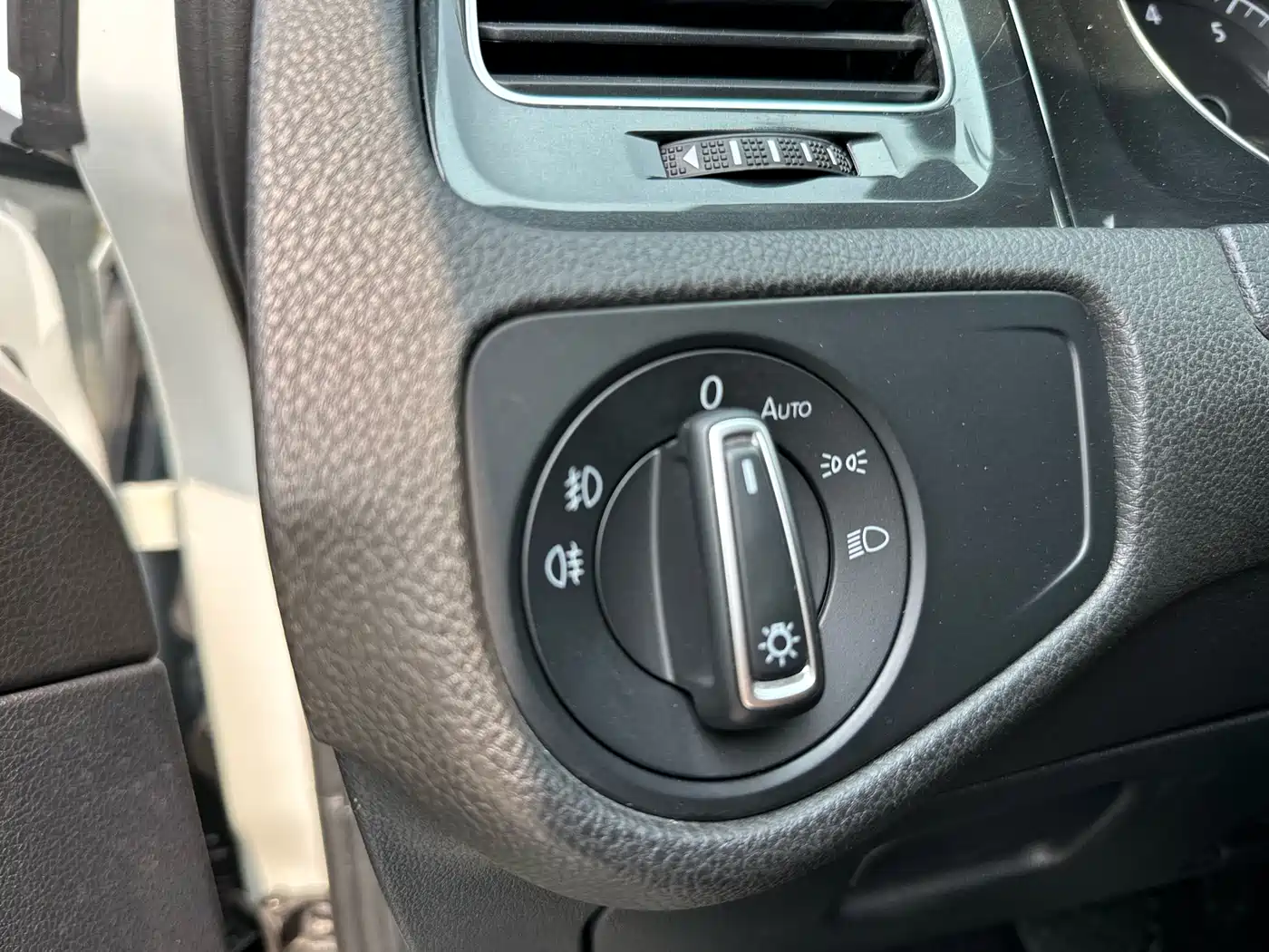 Volkswagen Golf (Import) 2019 1.8TSI Wagon фото 17
