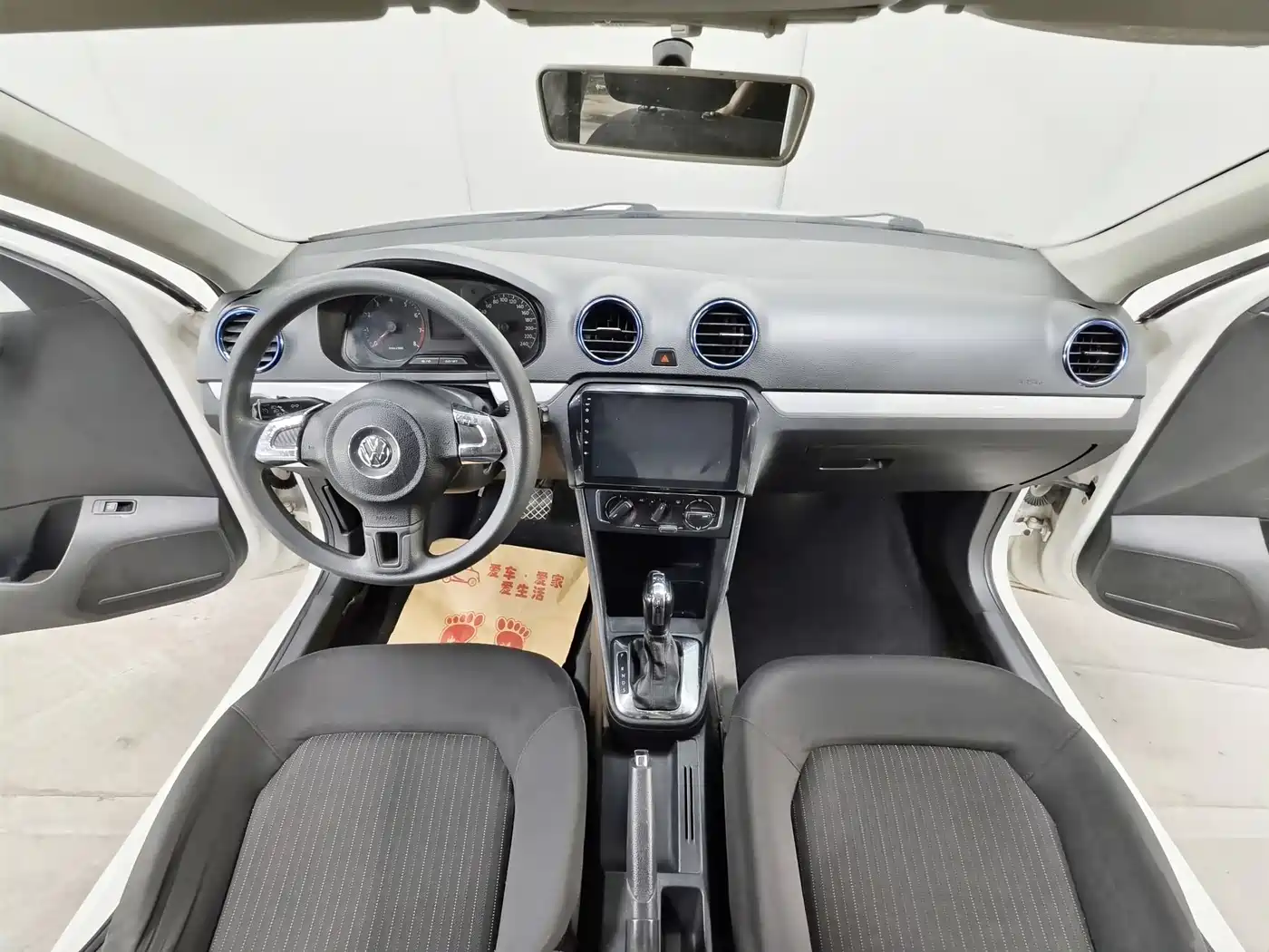 Volkswagen Jetta 2015 1.6L Auto Comfort фото 9