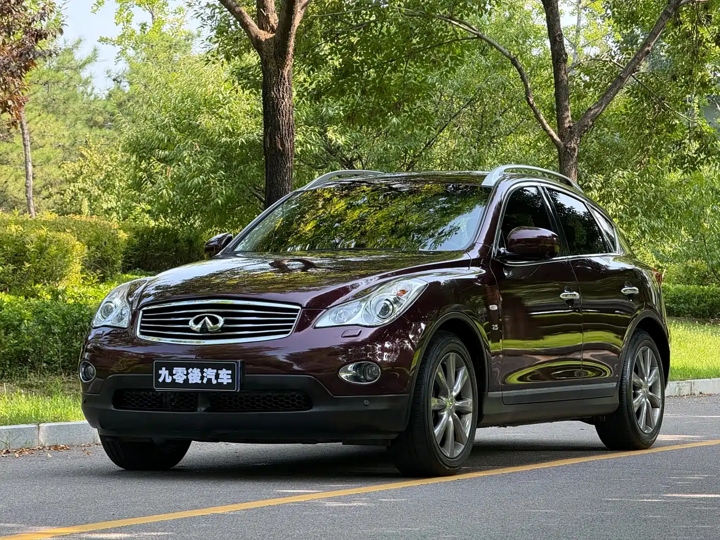 Infiniti QX50 (Import) 2014 2013 2.5L 2WD Prestige