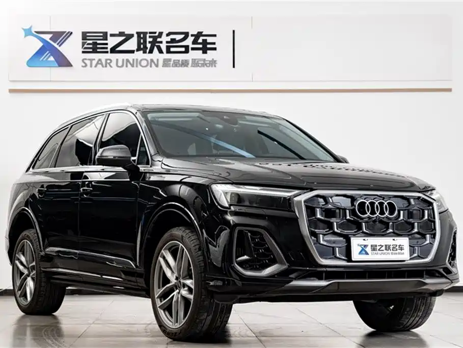 Audi Q7 2025 55 TFSI quattro S line Sport фото 3