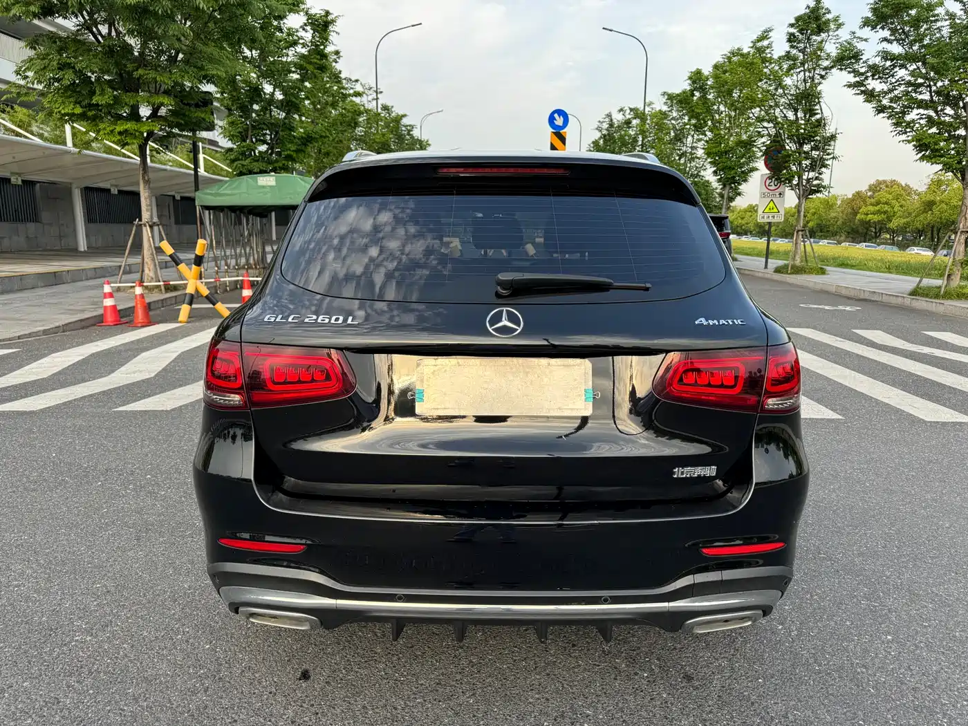 Mercedes-Benz GLC 2021 GLC 260 L 4MATIC Sporty фото 2