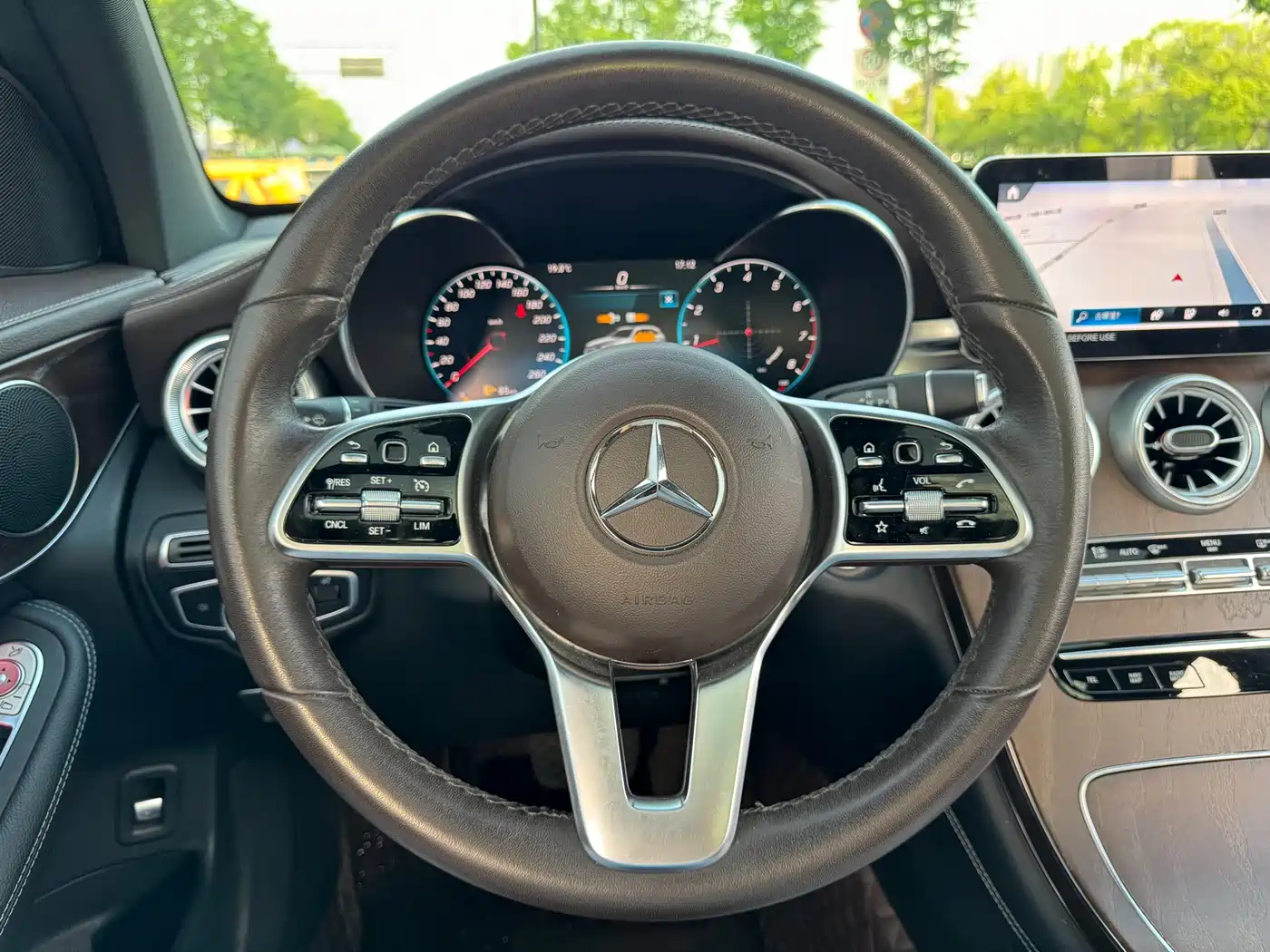 Mercedes-Benz GLC 2021 GLC 260 L 4MATIC Sporty фото 20