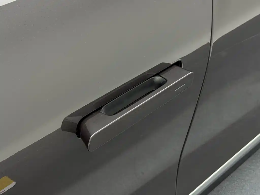 NIO ES8 2026 2025 Model 6-Seat Executive Luxury Edition