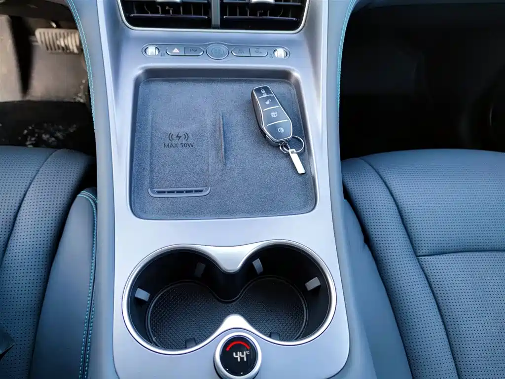 BYD SEA LION 07 DM I