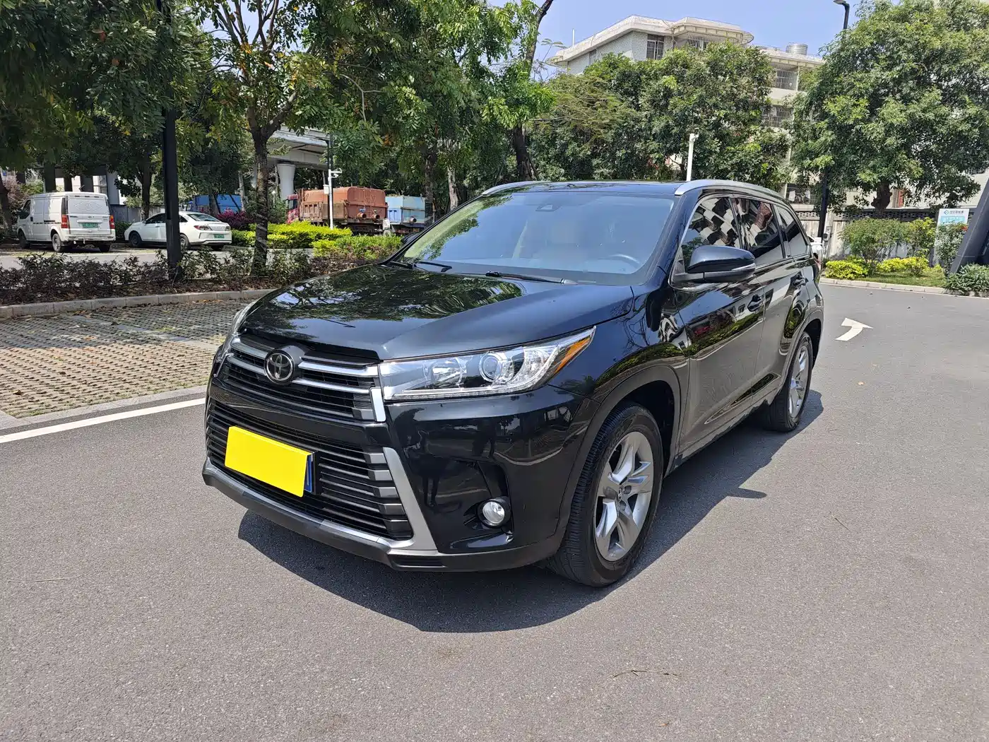 TOYOTA HIGHLANDER