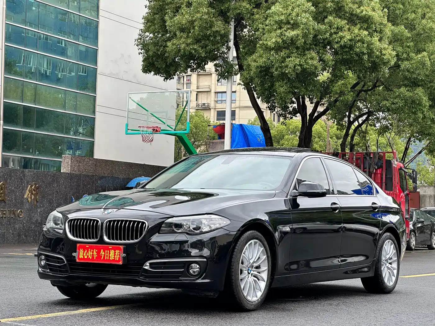 BMW 5 Series 2017 525Li Luxury Design Package фото 3