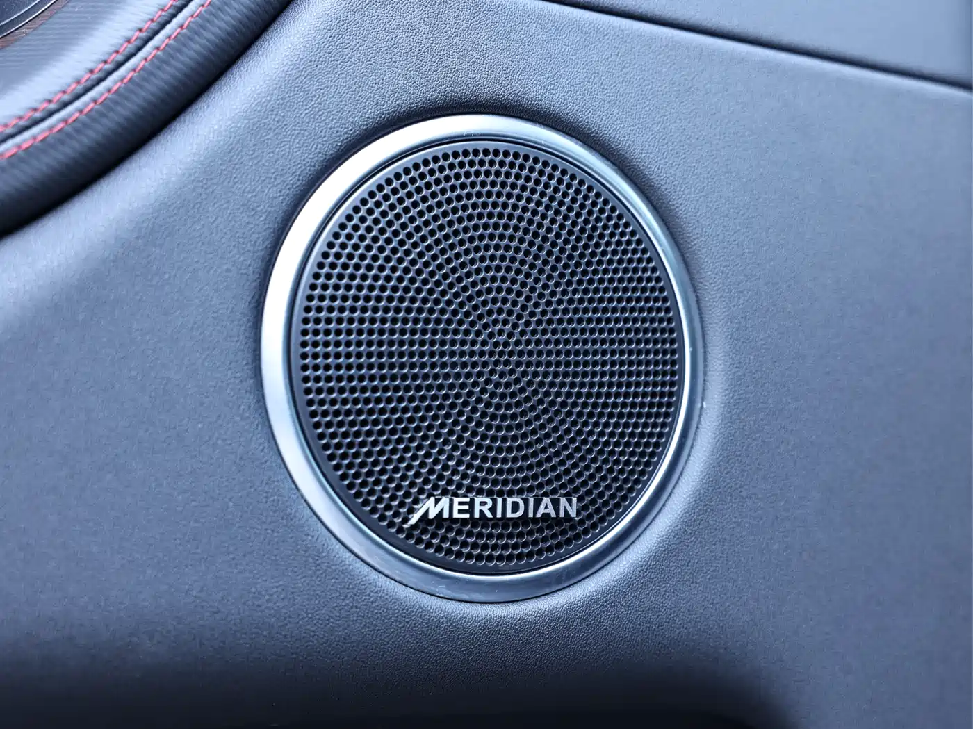 Land Rover Discovery Sport 2022 Model 249PS R-Dynamic S Performance Edition 5-Seater фото 13
