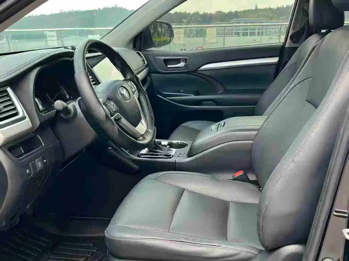 Toyota Highlander 2018 2.0T 4WD Luxury 7-seater China VI фото 6