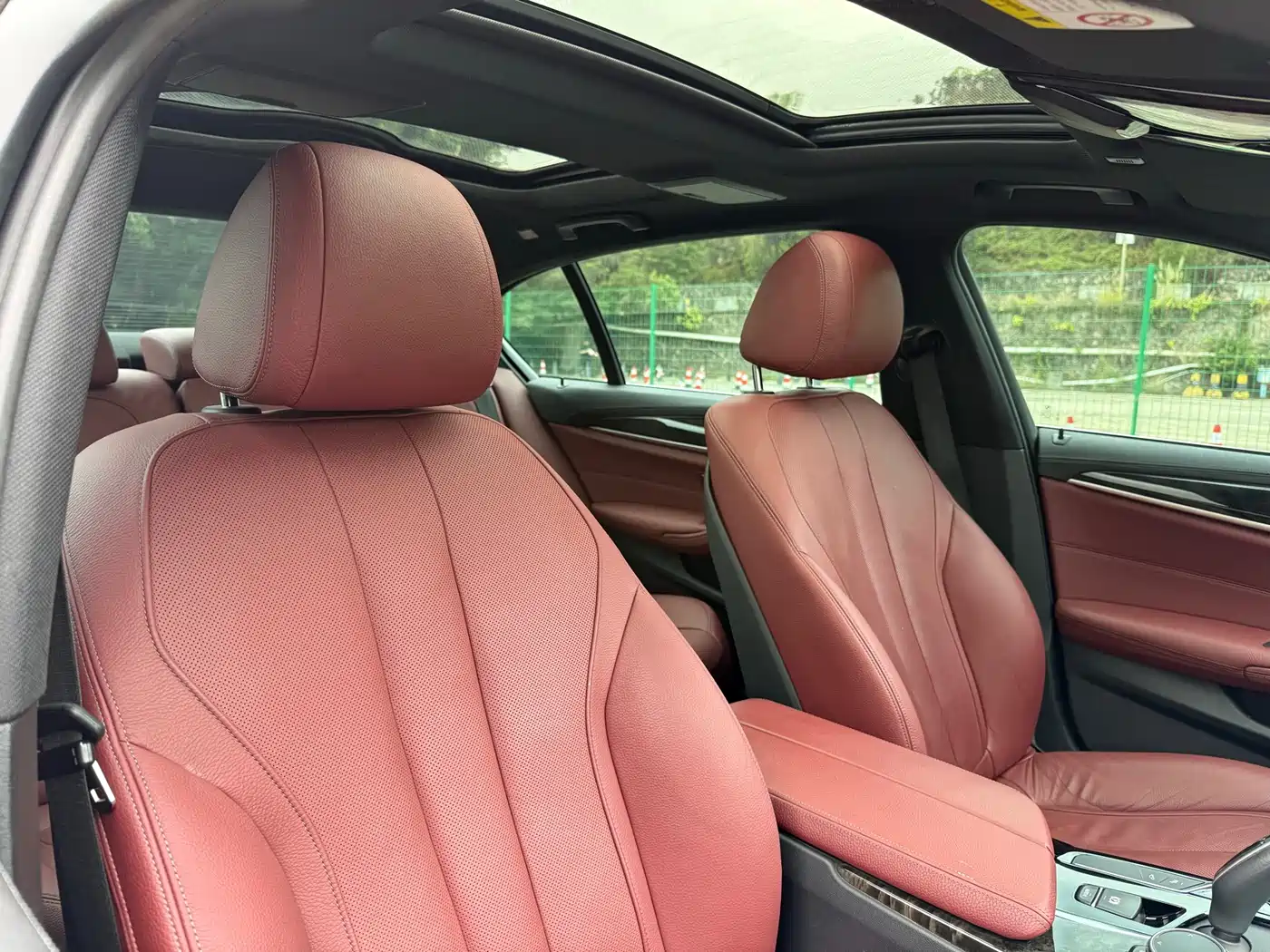 BMW 5 Series 2020 530Li Exclusive M Sport Package фото 12