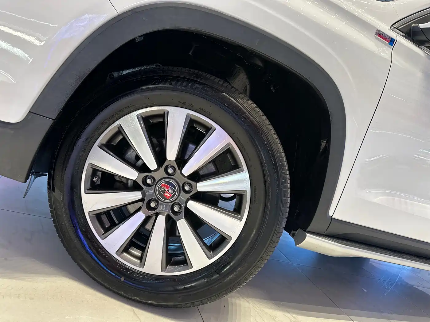 Roewe RX8 2019 2018 30T Smart Internet 2WD Flagship Edition