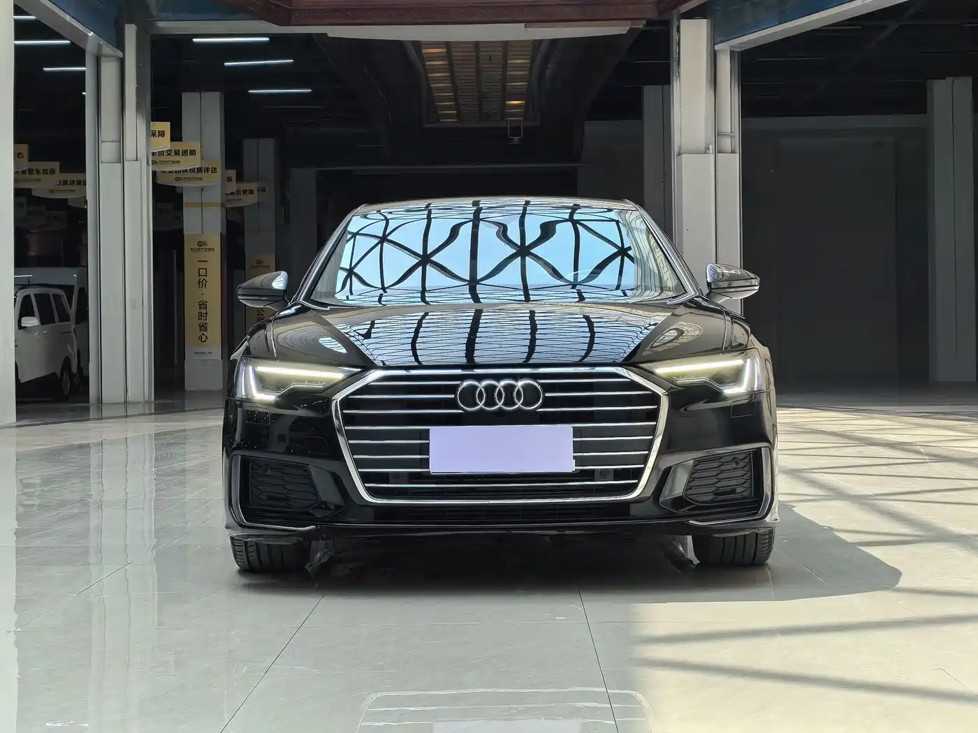 Audi A6L 2021 45 TFSI Exclusive Elegance фото 2