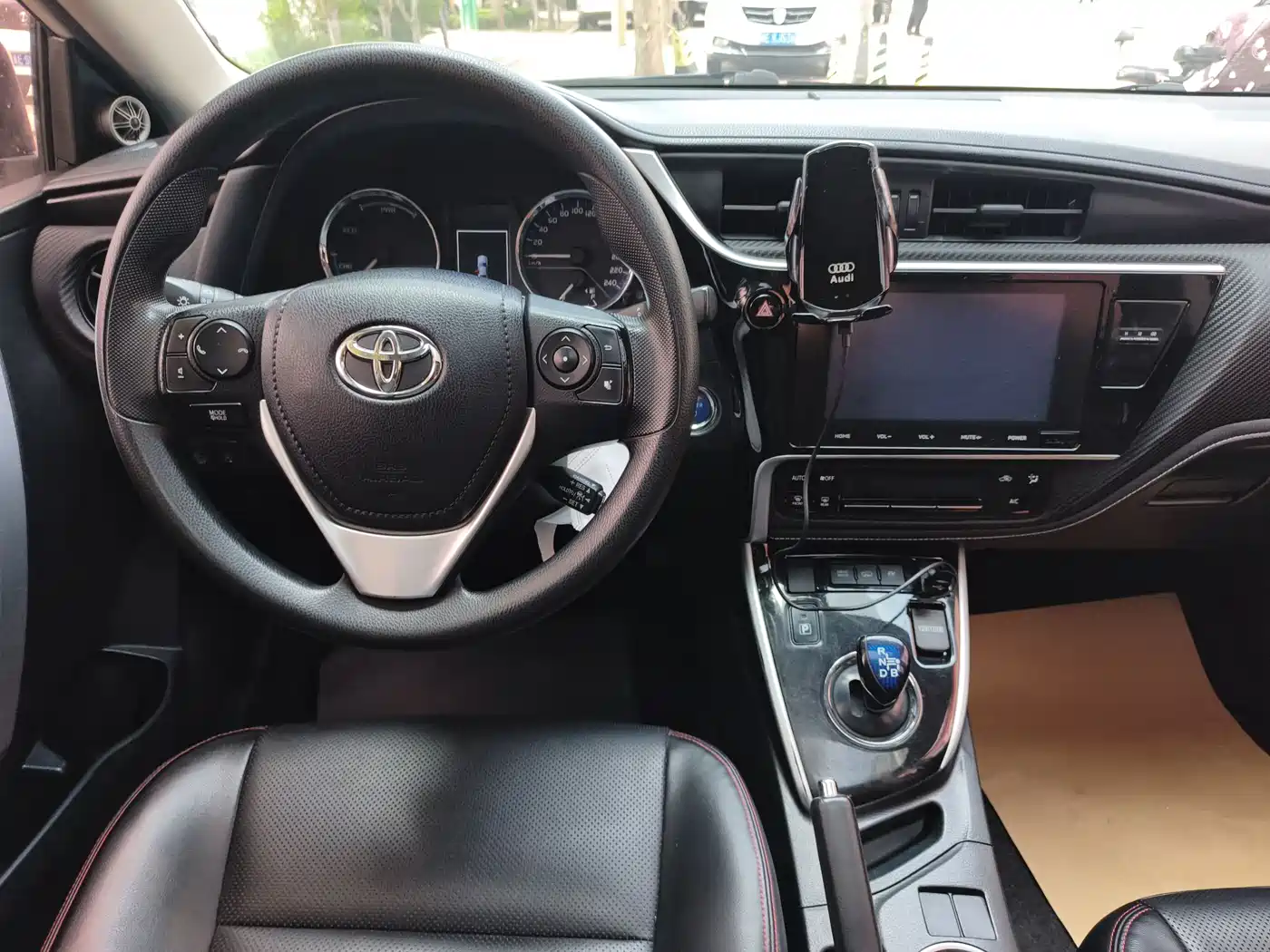 Toyota Levin Twin Engine E+ 2019 1.8PH GS E-CVT Elite Sunroof Edition фото 7