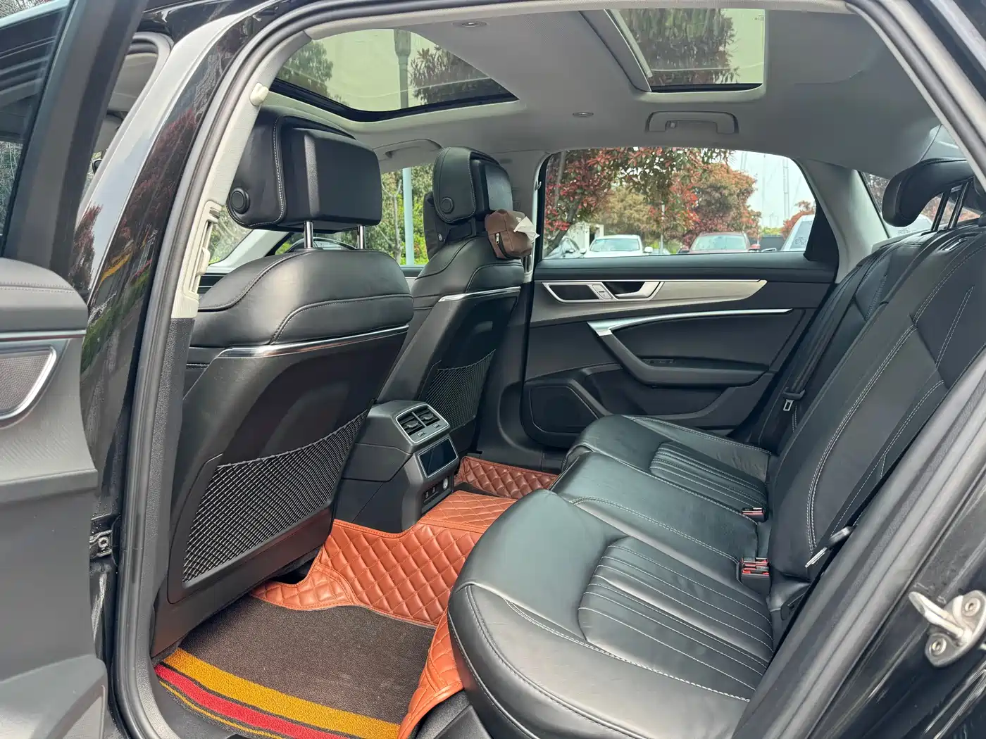 Audi A6L 2023 45 TFSI Premium Selection Elegance фото 10