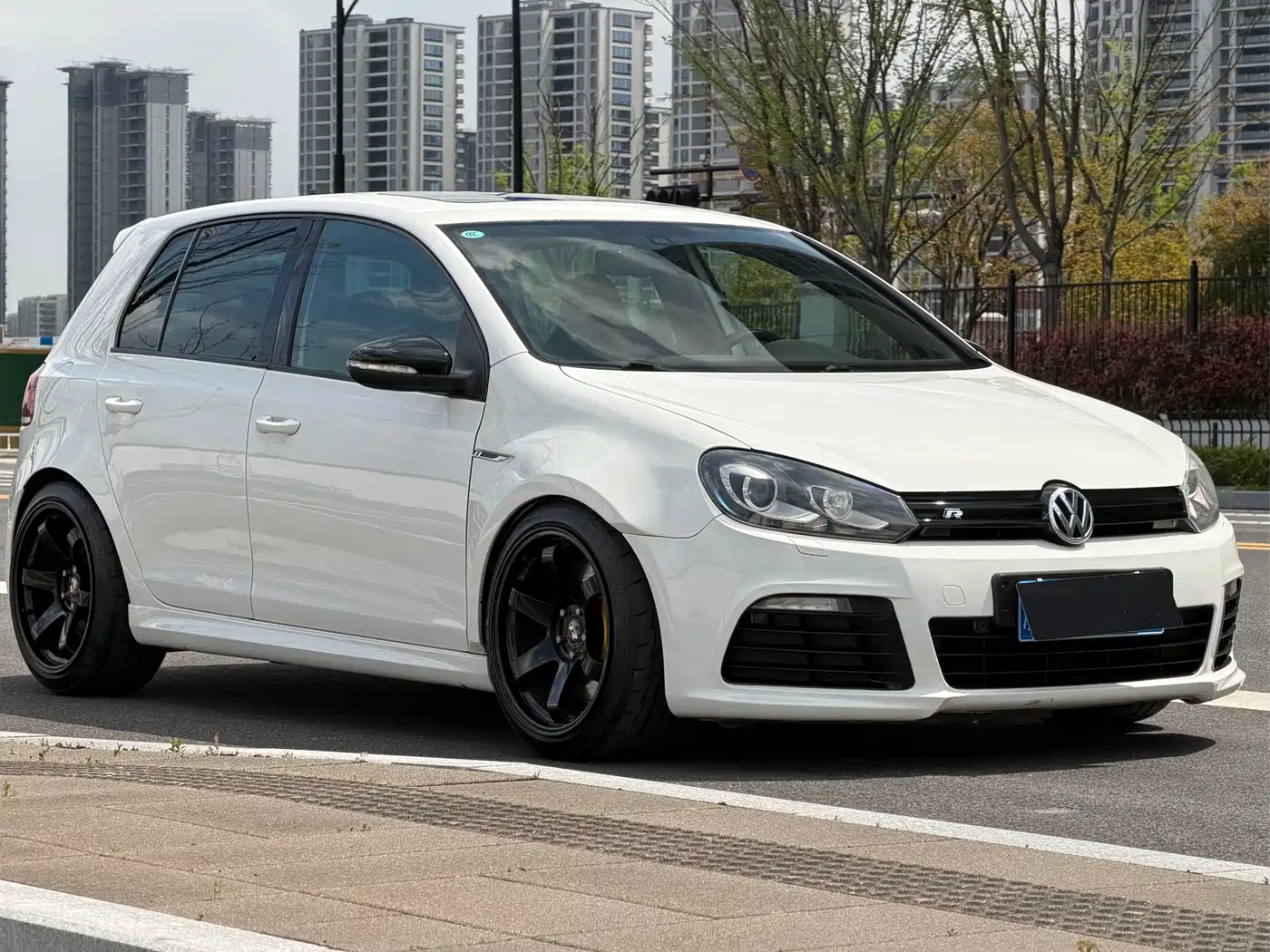 Volkswagen Golf (Import) 2011 2.0TSI R фото 3