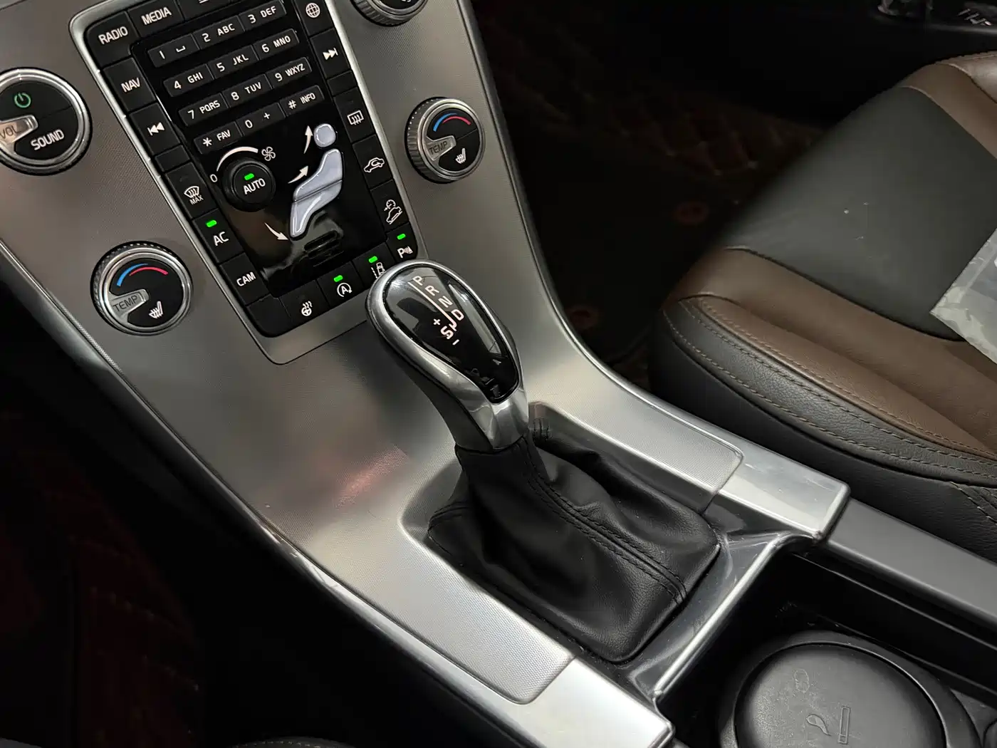 Photo 8 - Volvo XC60