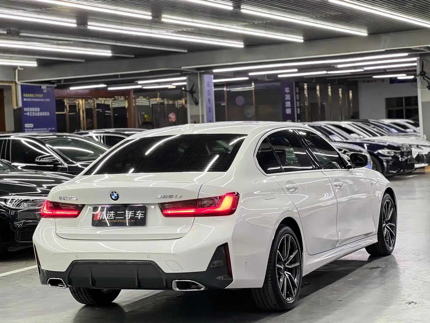 BMW 3 Series 2023 325Li M Sport Package фото 8