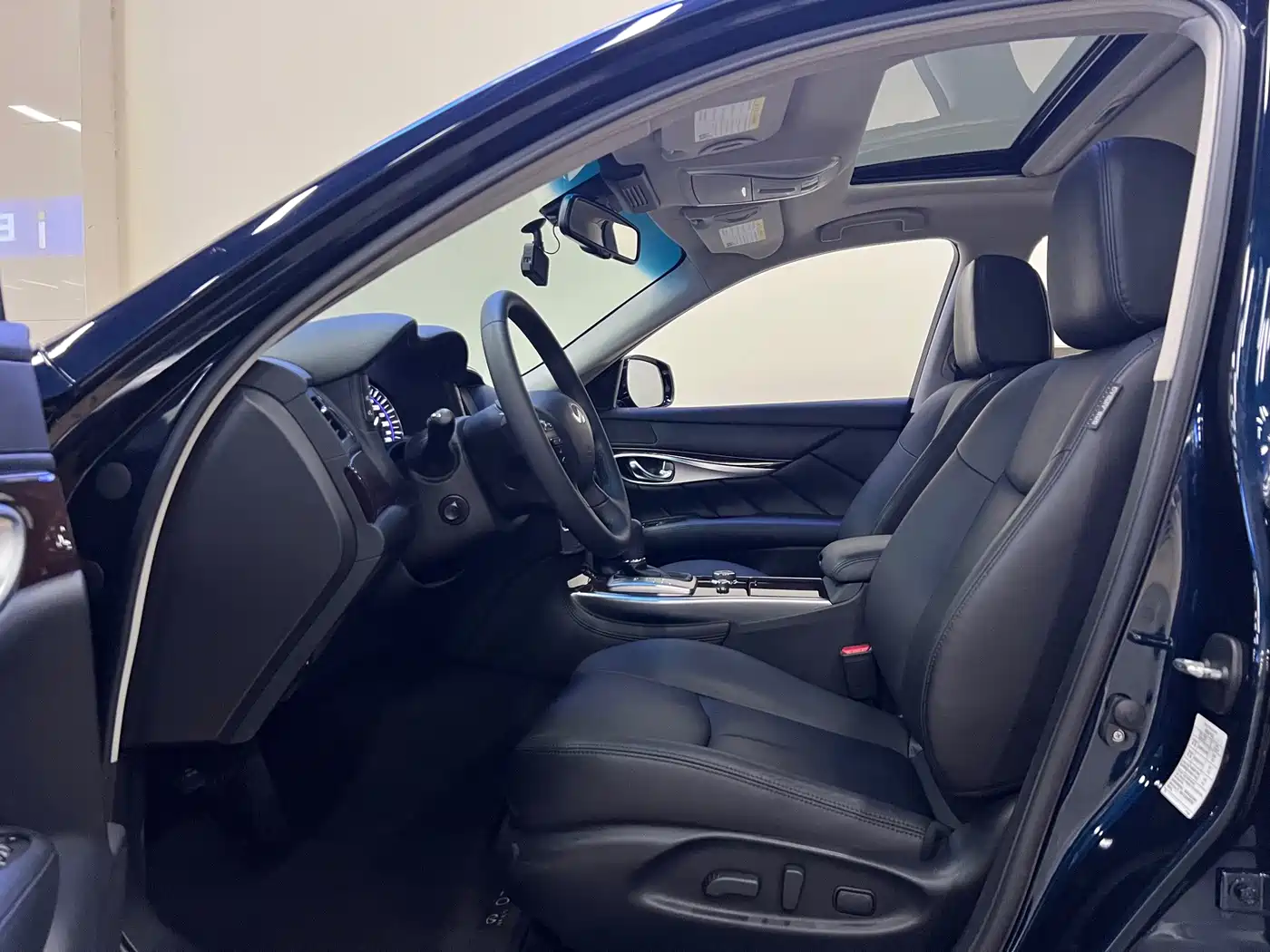 Infiniti Q70 2017 2017 Q70L 2.5L Enjoyment Edition