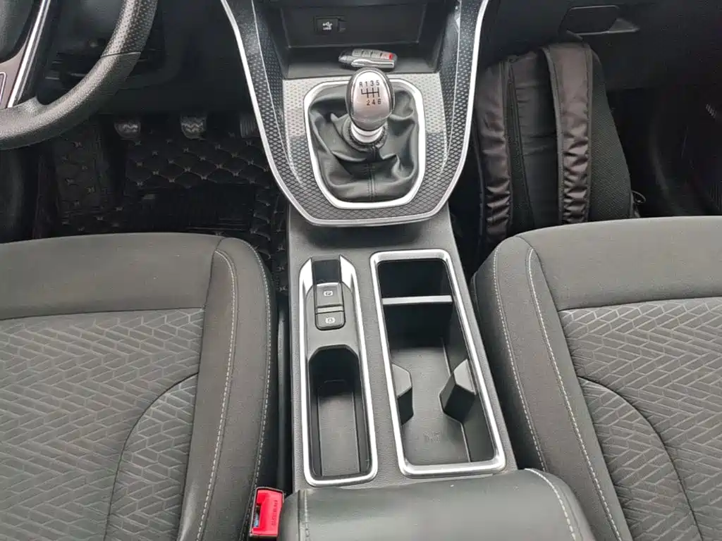 Haval M6 2024 2023 PLUS 1.5T Manual Elite Smart Connect