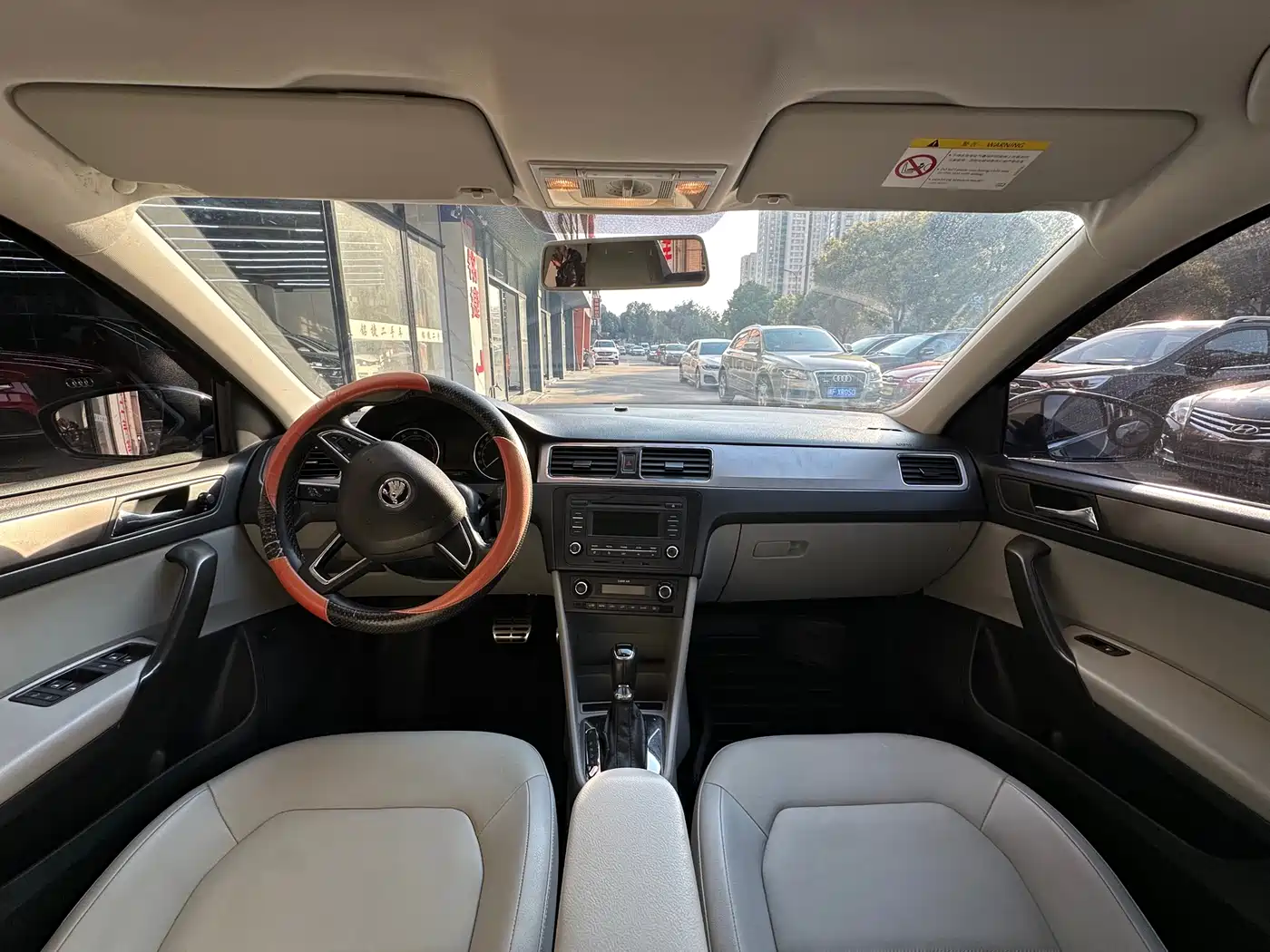 Škoda Rapid 2016 1.6L Automatic Prestige Edition фото 9