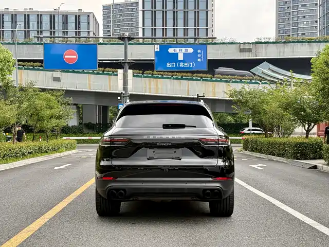 Porsche Cayenne 2023 Cayenne 3.0T Platinum Edition — фото 4