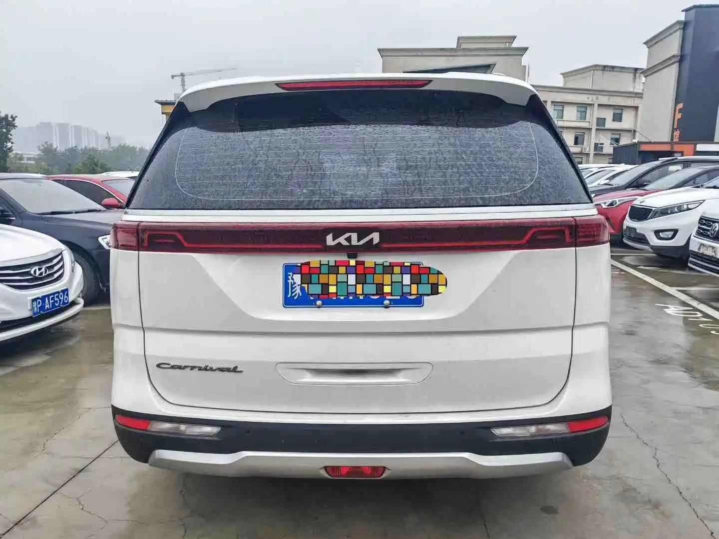 Фото 6 - Kia Carnival