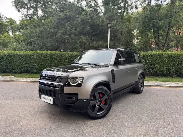 Land Rover Defender 2025 110 3.0T P400 X — фото 1
