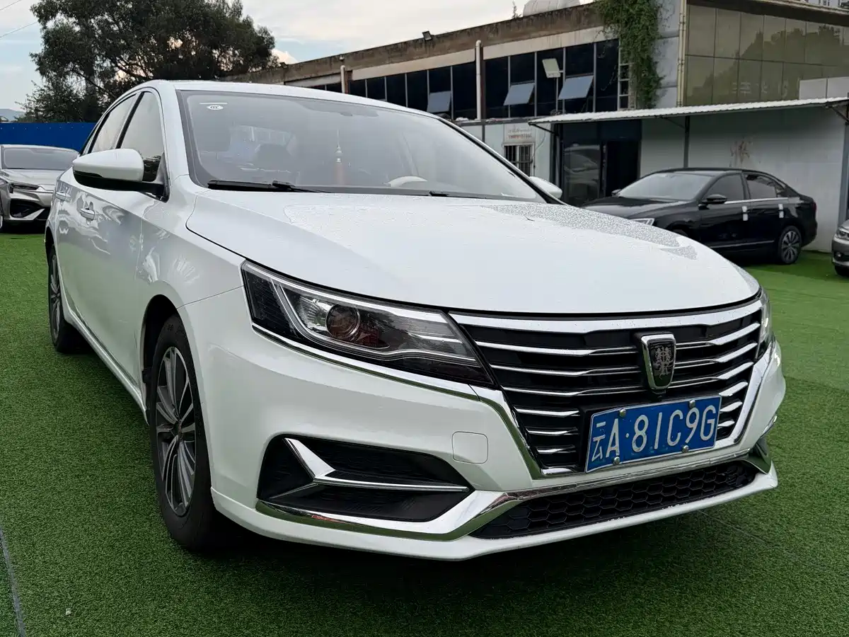 2022 Roewe i6