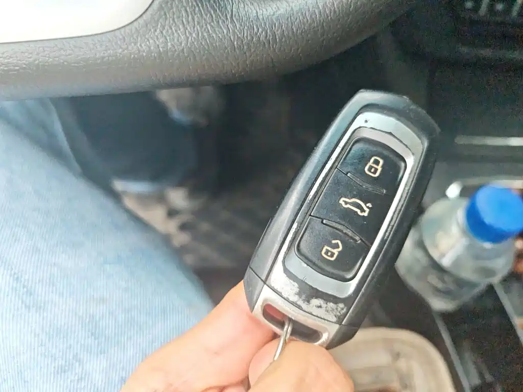 Фото 12 - Geely Emgrand