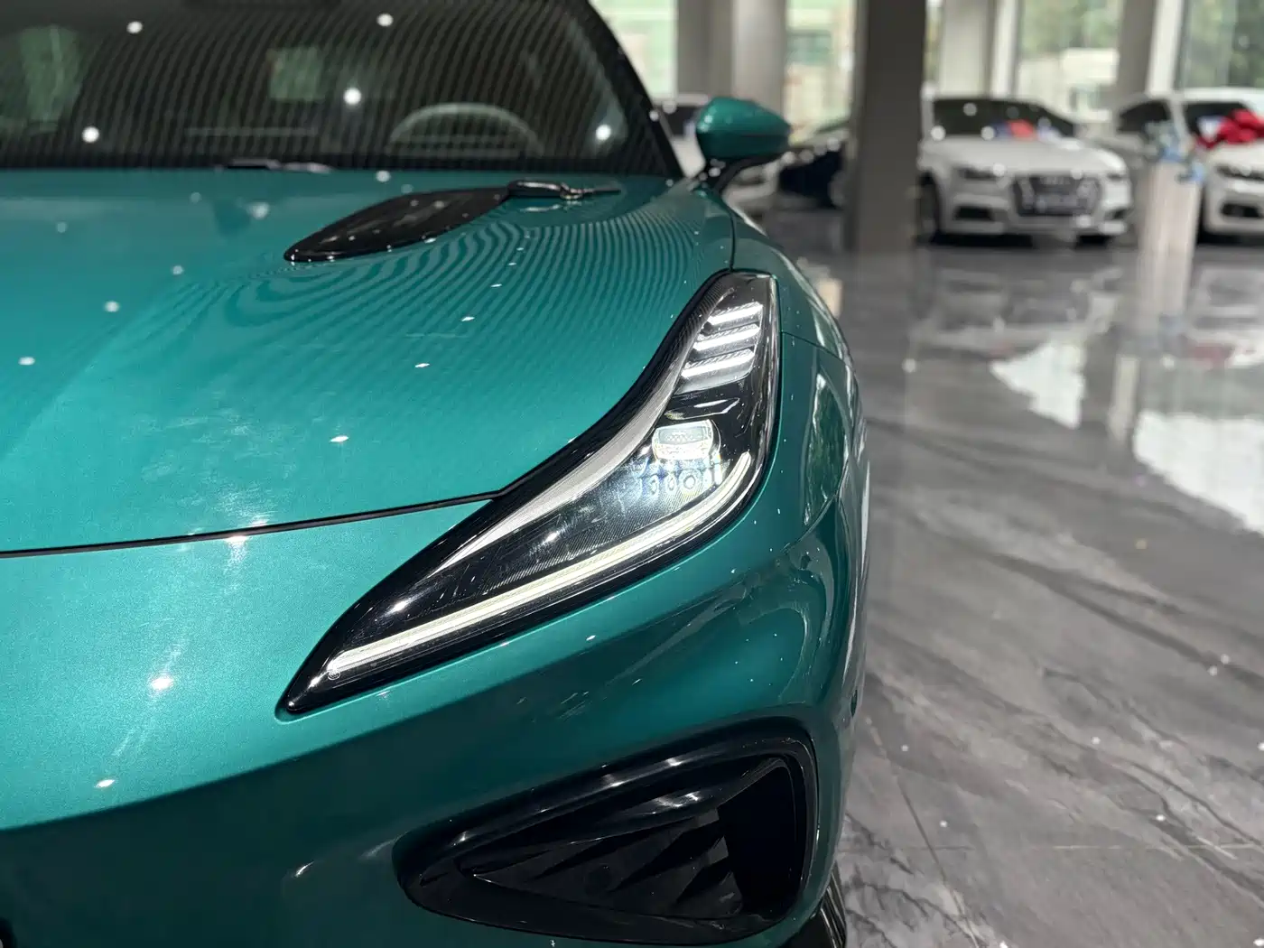 Nezha Auto Nezha GT 2025 2023 580 AWD Sport Edition