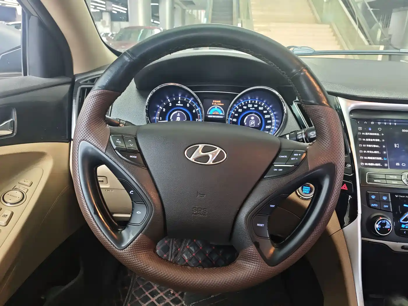 Hyundai Sonata 2011 2011 2.0L Automatic Luxury