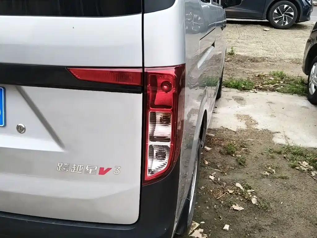 Changan Kuayue Kuayuexing V3 2024 2023 1.3L Gasoline Enjoyment 5-seater Passenger Van