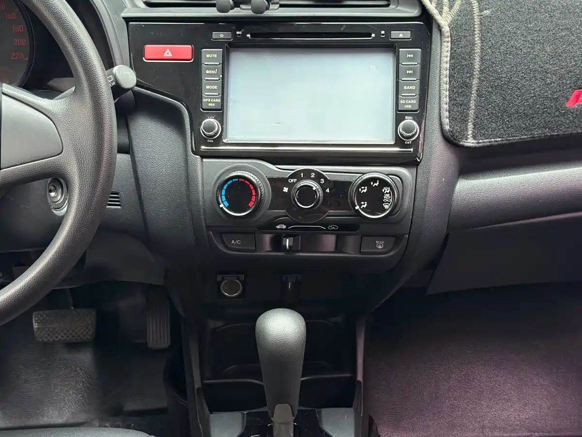 صورة 18 - Honda Fit