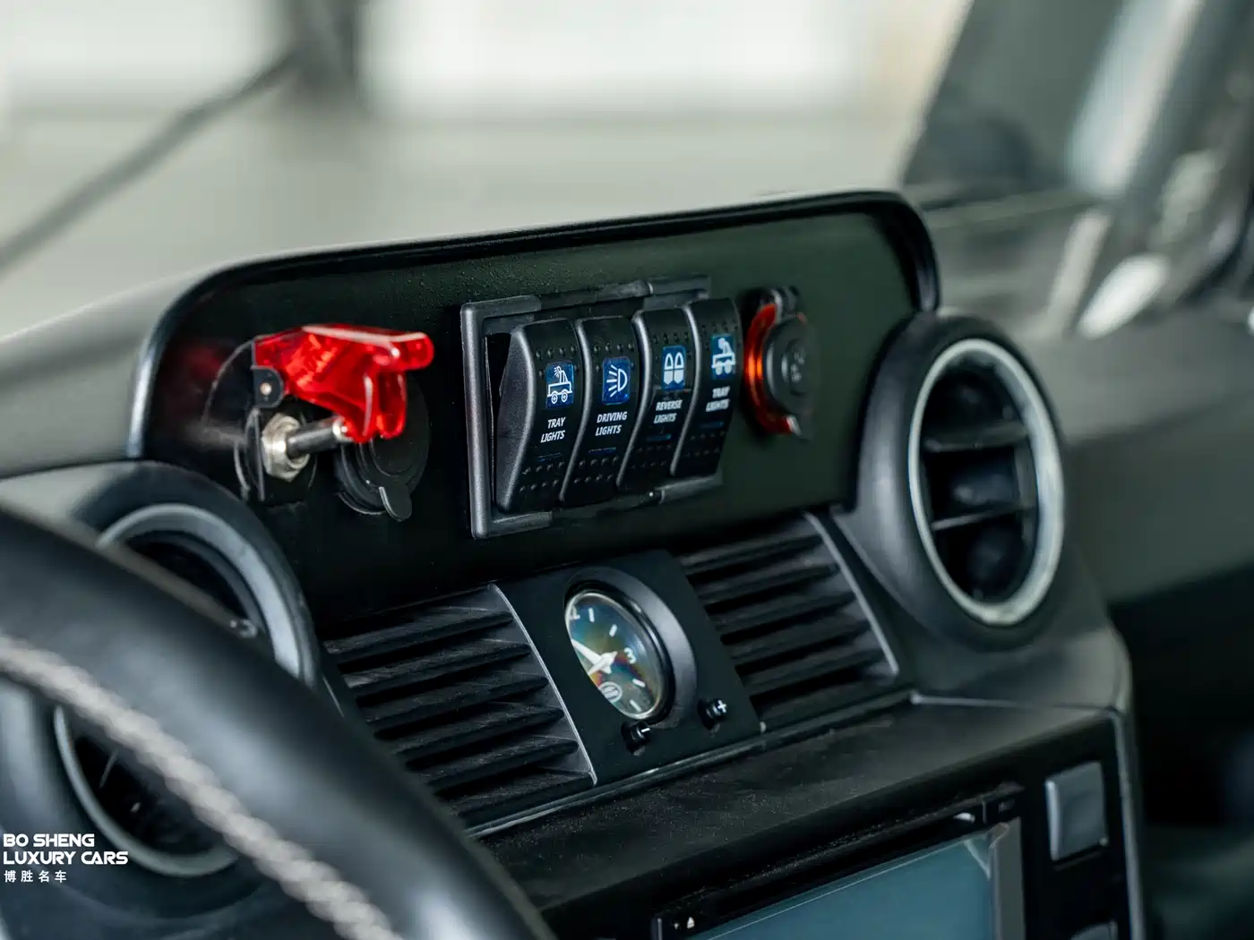 Land Rover Defender фото 48