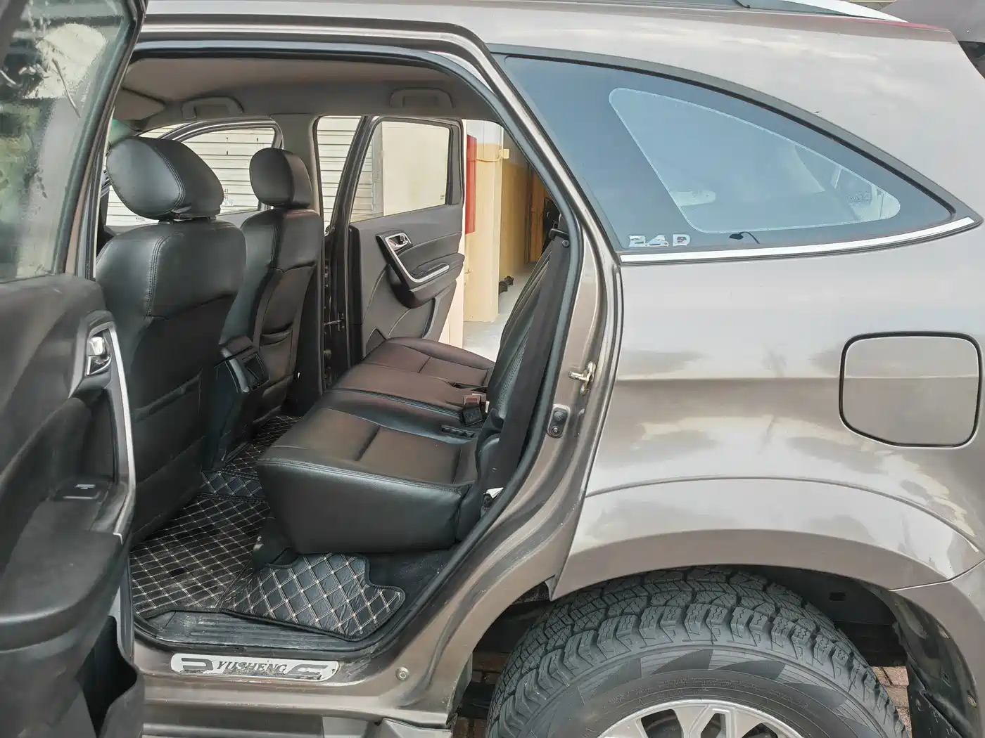 Jiangling Yusheng S350 2014 2013 2.4T Automatic 4WD Diesel Premium Luxury 5-seater