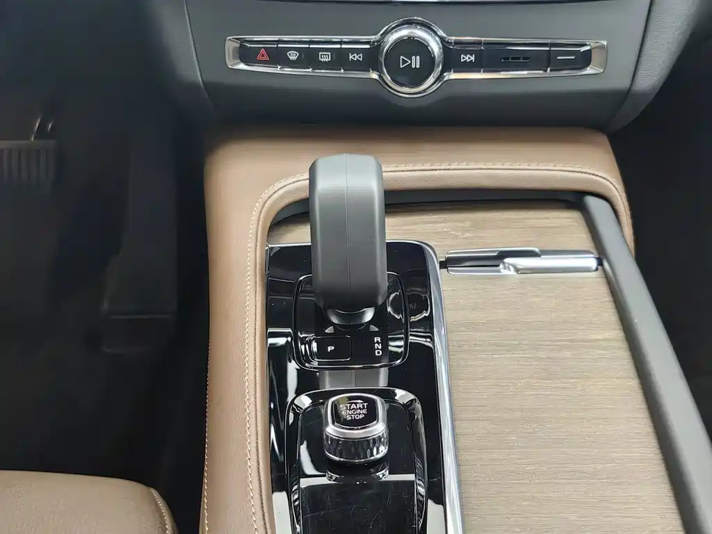 Volvo V90 2026 2025 Cross Country B5 AWD Smart Elite Edition