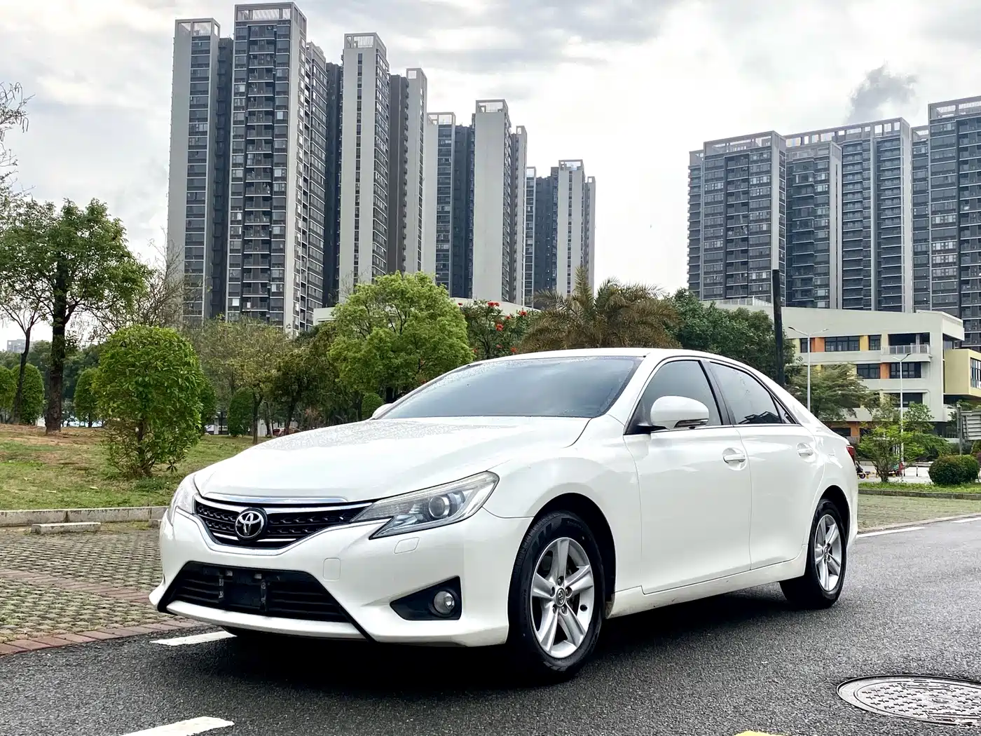 Toyota Reiz 2013 2.5S Elite Edition фото 2