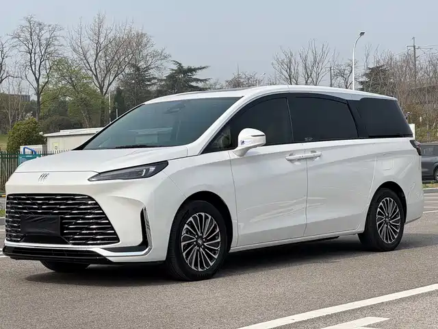 BUICK GL8 NEW ENERGY