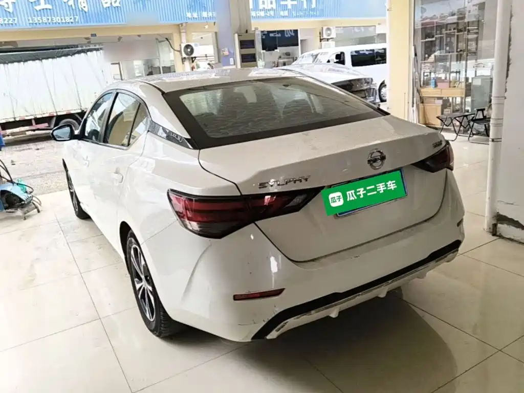 Nissan SYLPHY, миниатюра 5