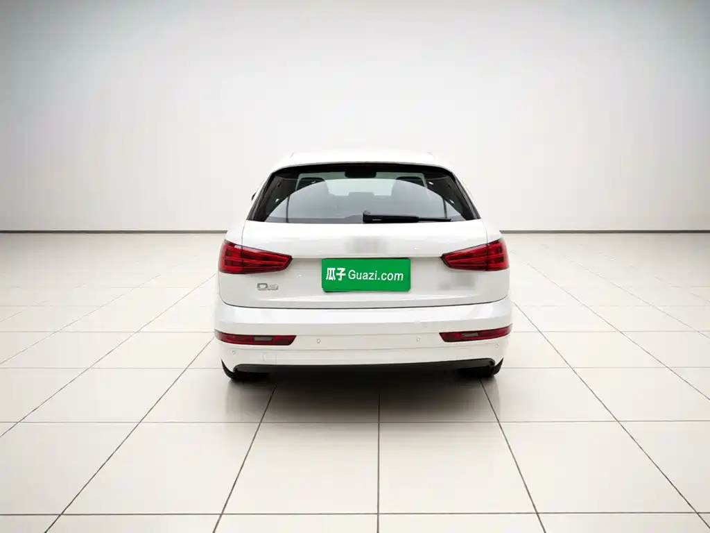 Photo 3 - Audi Q3