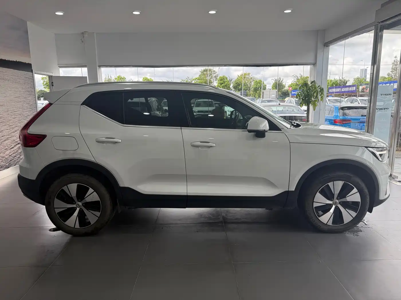 Volvo XC40 2024 2024 B3 Smart Elite Luxury Edition