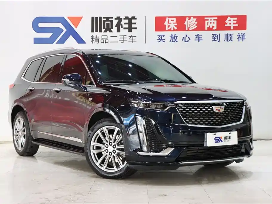 CADILLAC XT6