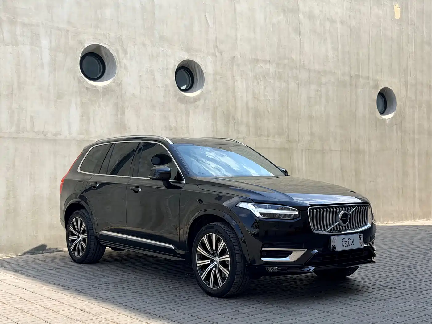 VOLVO XC90