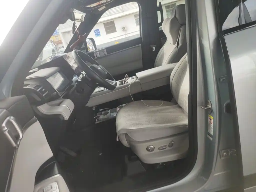Fang Cheng Bao Titanium 7 2026 2025 AWD Base Model