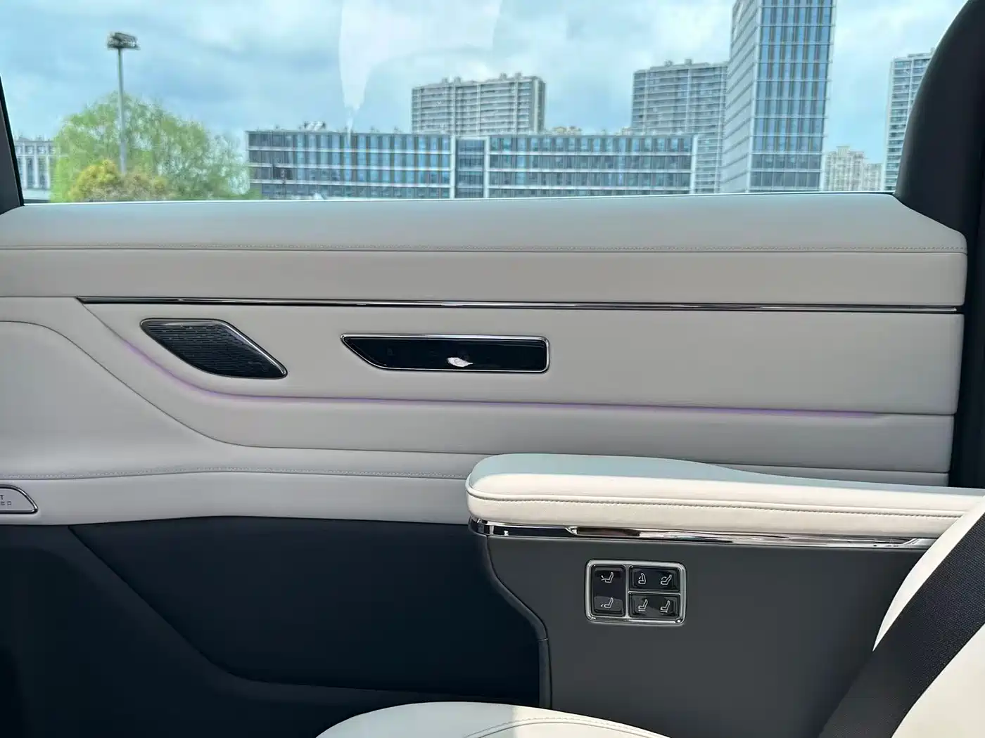 GEELY GALAXY WING TRUE L380