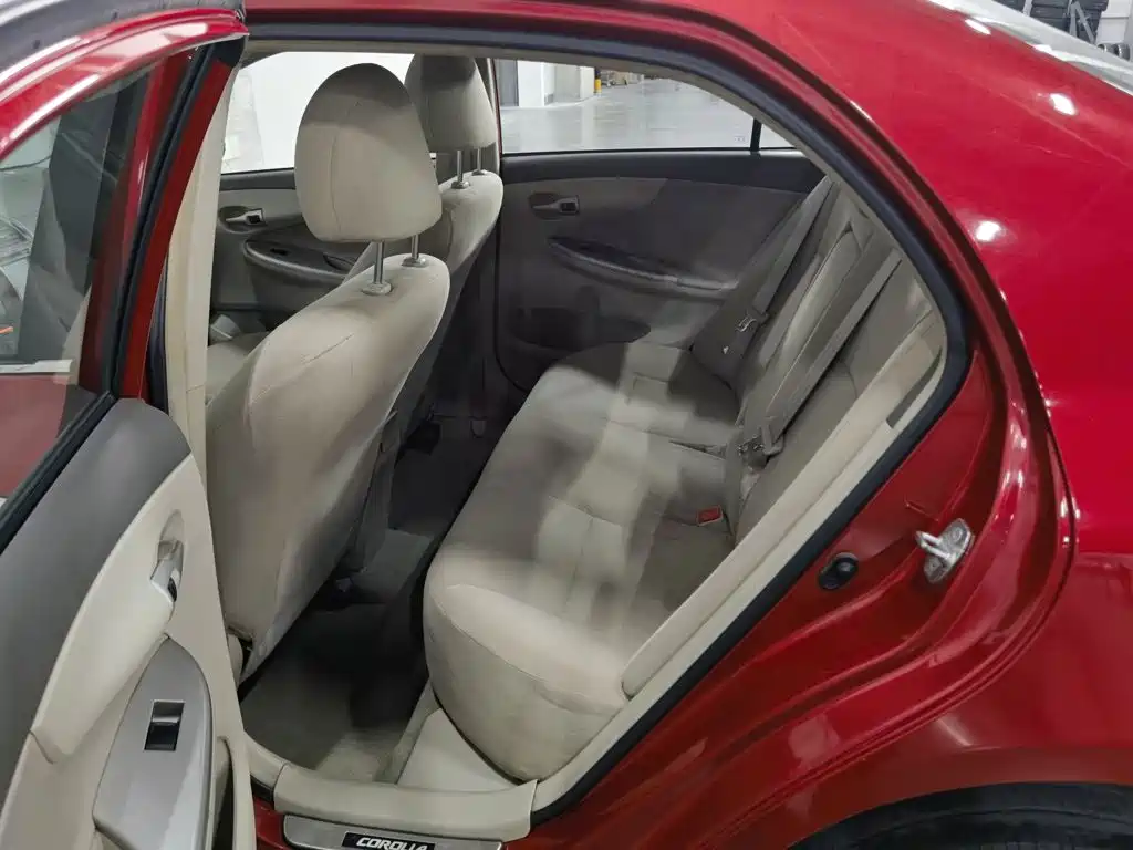 Photo 15 - Toyota Corolla