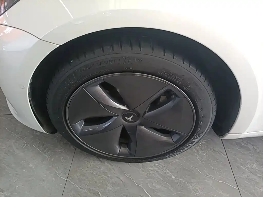 Tesla Model 3 (Import) 2019 2019 Standard Range RWD Upgraded Edition