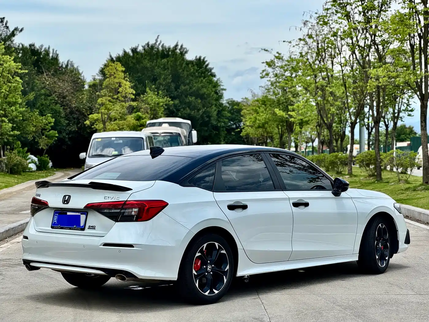 Фото 9 - Honda Civic